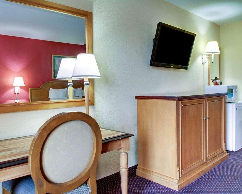 Rodeway Inn Laurel Quarto foto